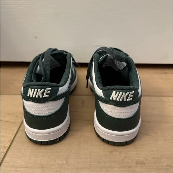 Women Nike Pandas size 35.5 or kids 3.5Y Nike Green and White Sneakers for Kids - Picture 4 of 6